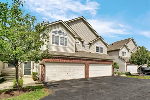 2237 Stoughton Dr, Aurora, IL 60502