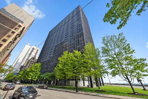 900 N Lake Shore Dr #1104, Chicago, IL 60611