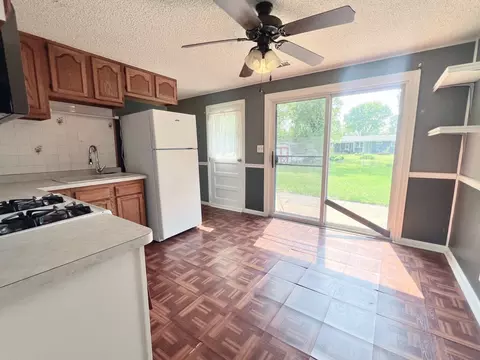 Kitchen - 1707 Highview Ave, Mchenry, IL 60050 photo 1 of 2