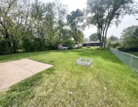 Exterior - 1707 Highview Ave, Mchenry, IL 60050 photo 4 of 5