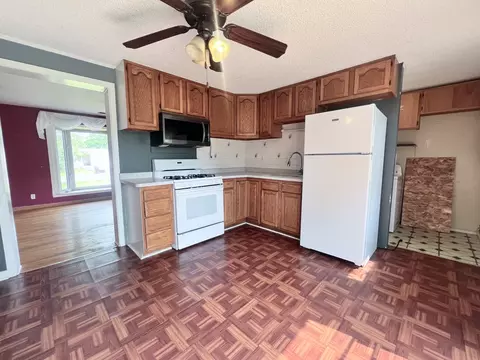 Kitchen - 1707 Highview Ave, Mchenry, IL 60050 photo 2 of 2