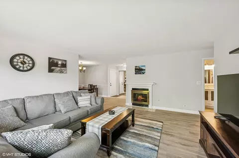 Living - 2980 Northampton Dr #A2, Rolling Meadows, IL 60008 photo 1 of 2