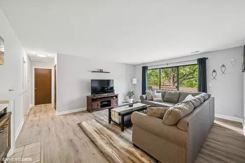 Living - 2980 Northampton Dr #A2, Rolling Meadows, IL 60008 photo 2 of 2