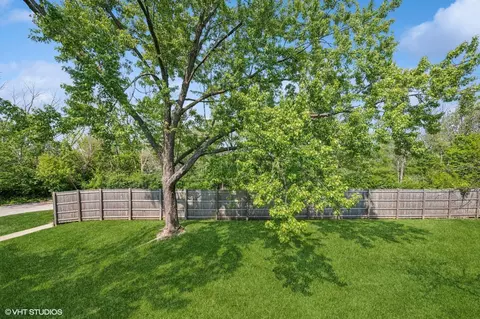Exterior - 2980 Northampton Dr #A2, Rolling Meadows, IL 60008 photo 3 of 3