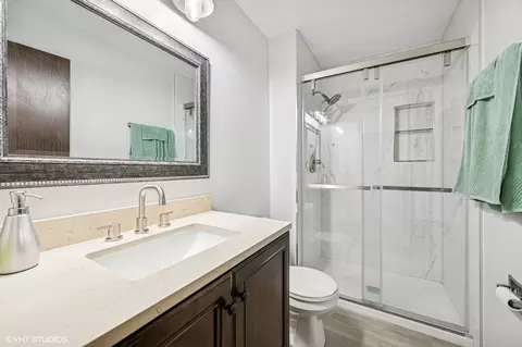 Bath - 2980 Northampton Dr #A2, Rolling Meadows, IL 60008 photo 1 of 2