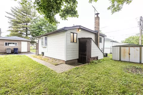Exterior - 359 Elm St, Elgin, IL 60123 photo 2 of 2