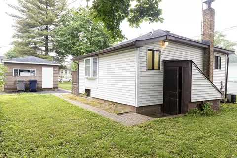Exterior - 359 Elm St, Elgin, IL 60123 photo 1 of 2