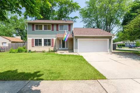 30 W060 Avondale Ct, Warrenville, IL 60555