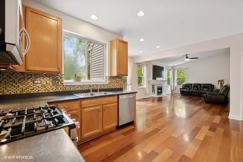Kitchen - 2746 Middleton Ct, Aurora, IL 60503 photo 2 of 3