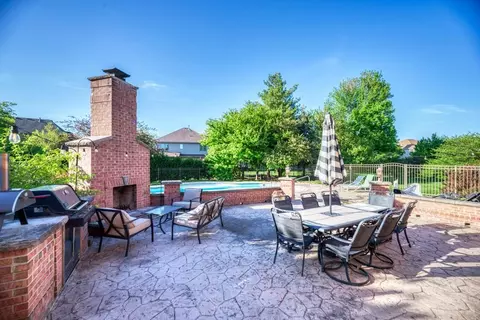 Exterior - 6205 Brookridge Dr, Plainfield, IL 60586 photo 4 of 5