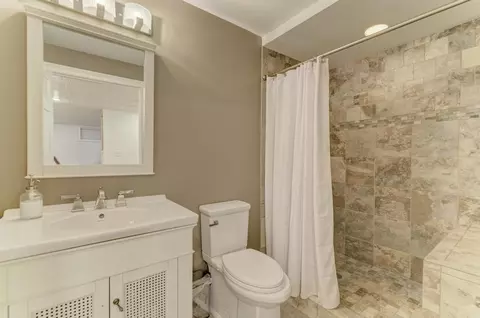 Bath - 6205 Brookridge Dr, Plainfield, IL 60586 photo 5 of 5