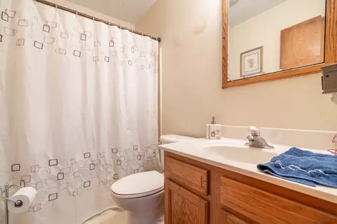 608 Cherry Tree Ln, Genoa, IL 60135 photo 17