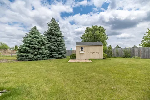 608 Cherry Tree Ln, Genoa, IL 60135 photo 33
