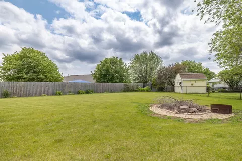 608 Cherry Tree Ln, Genoa, IL 60135 photo 31