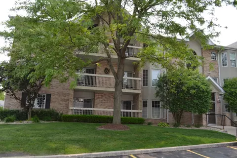 7771 Bristol Park Dr #1SE, Tinley Park, IL 60477