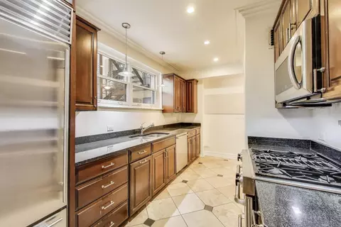 Kitchen - 210 E Pearson St #7B, Chicago, IL 60611 photo 1 of 3