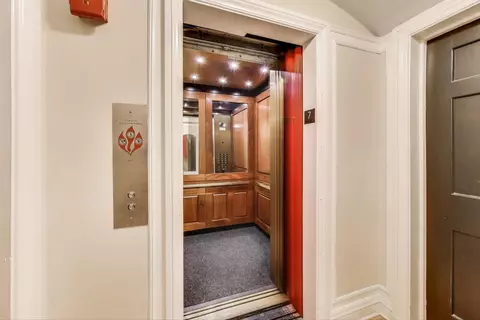 Entry Way - 210 E Pearson St #7B, Chicago, IL 60611 photo 1 of 2
