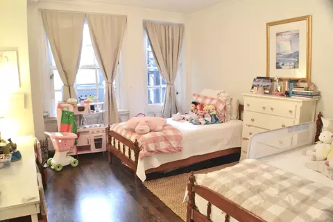 Bedroom - 210 E Pearson St #7B, Chicago, IL 60611 photo 2 of 3