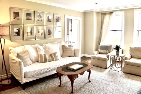 Living - 210 E Pearson St #7B, Chicago, IL 60611 photo 2 of 2