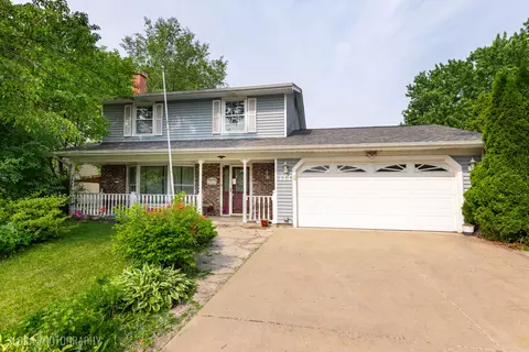 114 Jill Ln, Streamwood, IL 60107