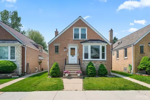 6205 W Berteau Ave, Chicago, IL 60634