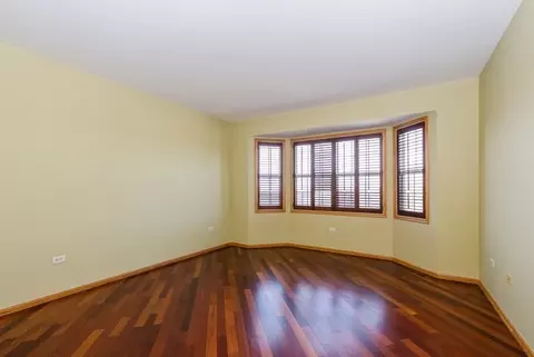 Living - 17100 Como Ave, Lockport, IL 60441 photo 3 of 5