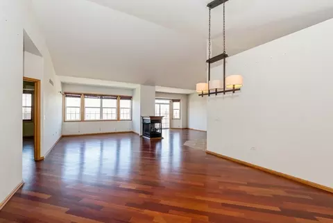 Living - 17100 Como Ave, Lockport, IL 60441 photo 1 of 5