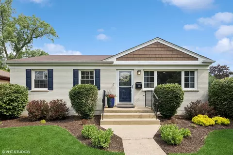886 Duane St, Glen Ellyn, IL 60137