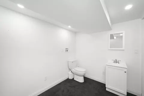 Bath - 1012 Concord Dr, Bartlett, IL 60103 photo 4 of 4