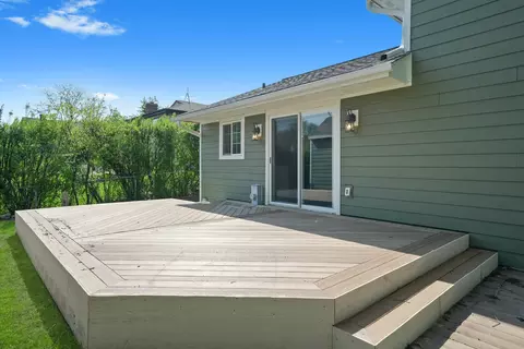 Exterior - 1012 Concord Dr, Bartlett, IL 60103 photo 3 of 7