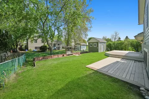 Exterior - 1012 Concord Dr, Bartlett, IL 60103 photo 4 of 7