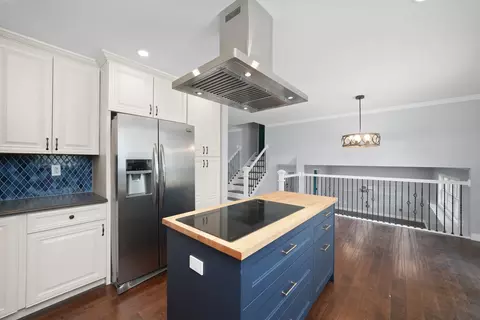 Kitchen - 1012 Concord Dr, Bartlett, IL 60103 photo 5 of 5