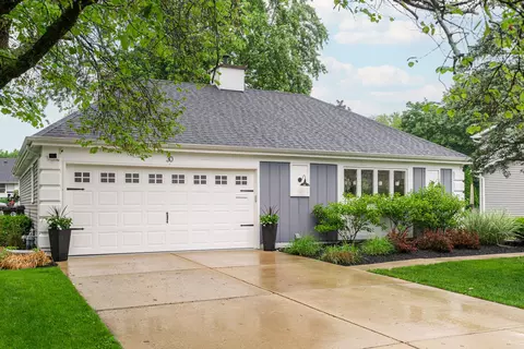 30 Beau Meade Rd, Oswego, IL 60543