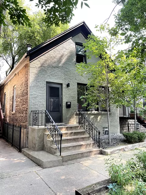 2040 W Shakespeare Ave, Chicago, IL 60647