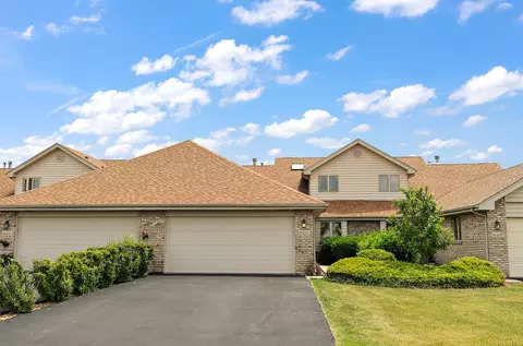 18435 Lakeview Cir W, Tinley Park, IL 60477