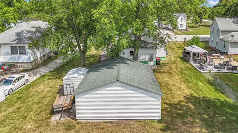 View/Area - 846 E Pells St, Paxton, IL 60957 photo 4 of 6