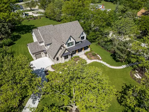 3 Royal Vale Dr, Oak Brook, IL 60523
