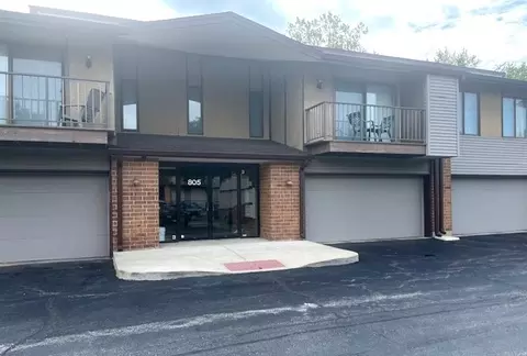 805 Oakton St #103, Elk Grove Village, IL 60007