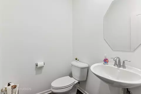 128 Hedgerow Dr, Elgin, IL 60124 photo 11