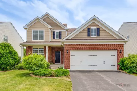 3452 Birch Ln, Naperville, IL 60564