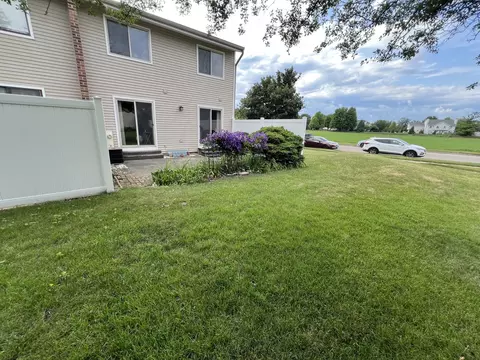 1096 Cascade Dr, Aurora, IL 60506 photo 36