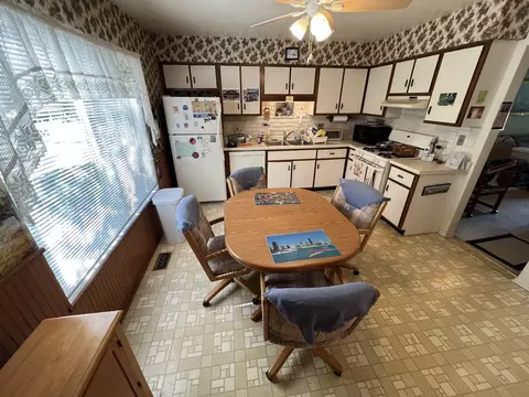 1096 Cascade Dr, Aurora, IL 60506 photo 6