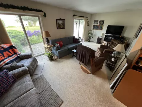1096 Cascade Dr, Aurora, IL 60506 photo 9