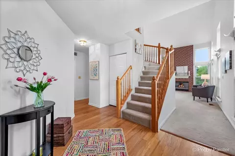 Entry Way - 2040 Peach Tree Ln, Algonquin, IL 60102 photo 1 of 2