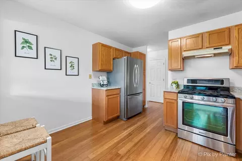 Kitchen - 2040 Peach Tree Ln, Algonquin, IL 60102 photo 1 of 2
