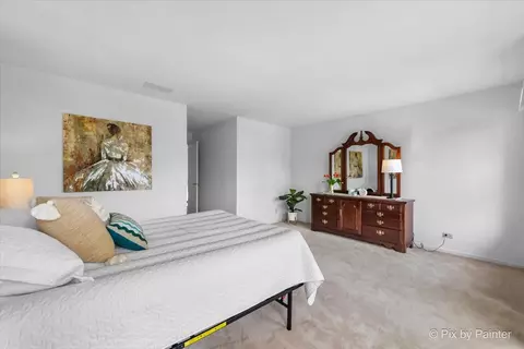 Bedroom - 2040 Peach Tree Ln, Algonquin, IL 60102 photo 2 of 3
