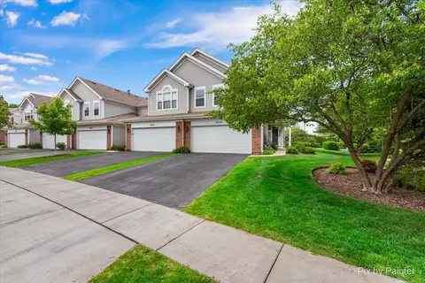 2040 Peach Tree Ln, Algonquin, IL 60102