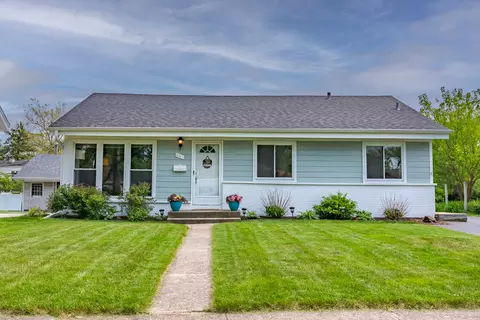641 W Vermont St, Villa Park, IL 60181