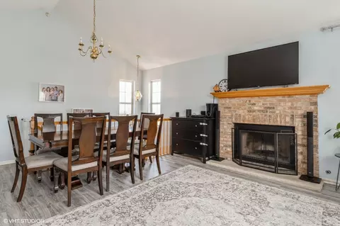 Dining - 2434 Dickens Dr, Aurora, IL 60503 photo 2 of 3