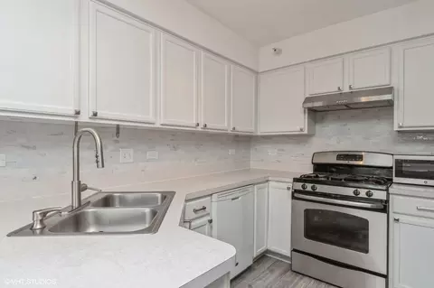 Kitchen - 2434 Dickens Dr, Aurora, IL 60503 photo 2 of 3